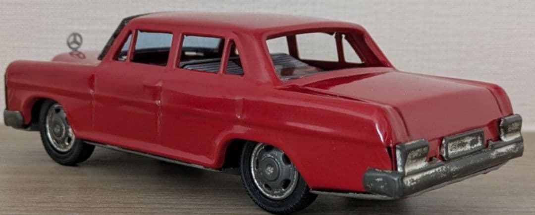 1960年代「メルセデス ベンツ250SE」ブリキカー　箱付き