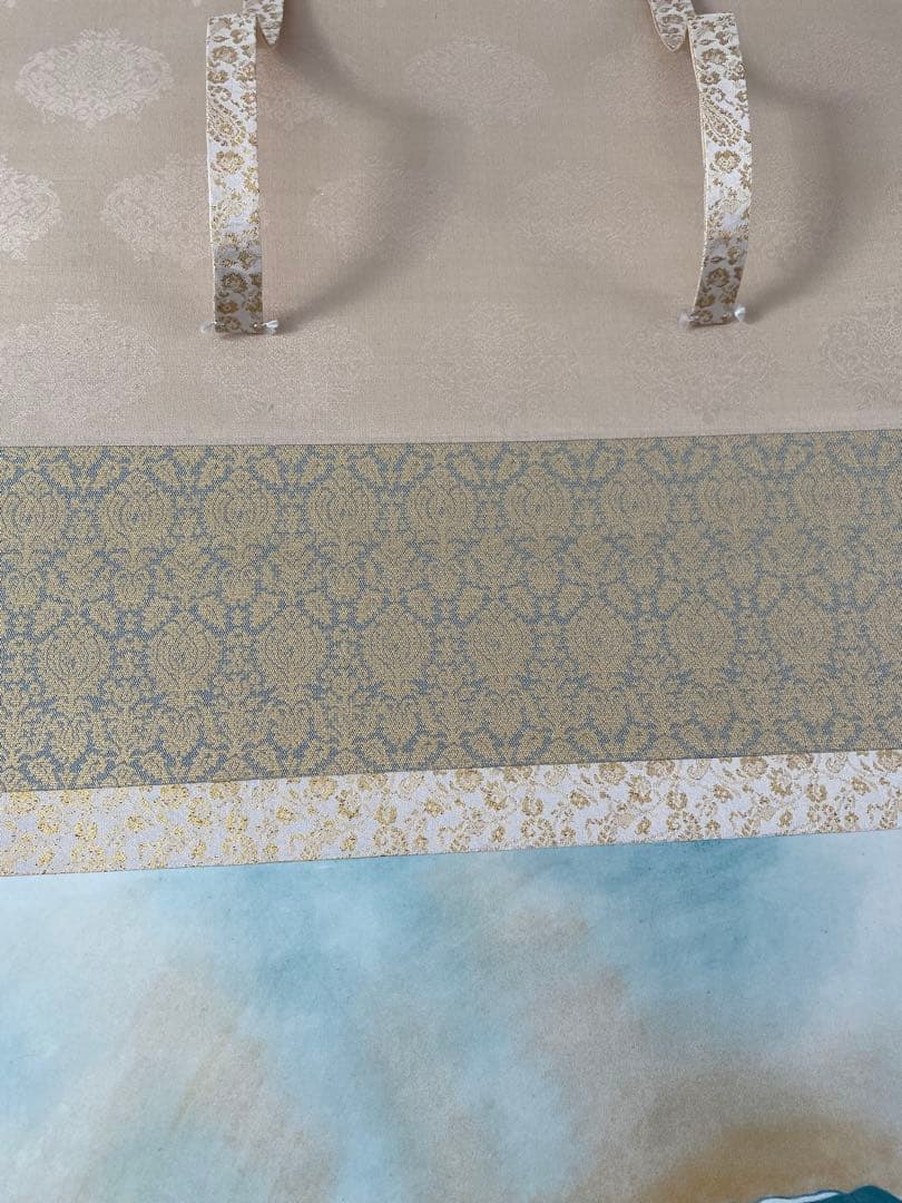 横山大観 富士 霊峰飛鶴 掛け軸　掛軸　巧藝画 大塚巧藝社