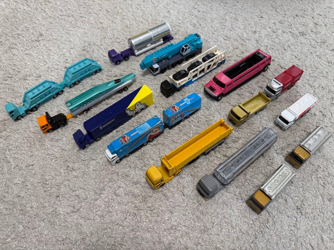 トミカ ミニカー 146台 トラック付き まとめ売り 大量 中古
