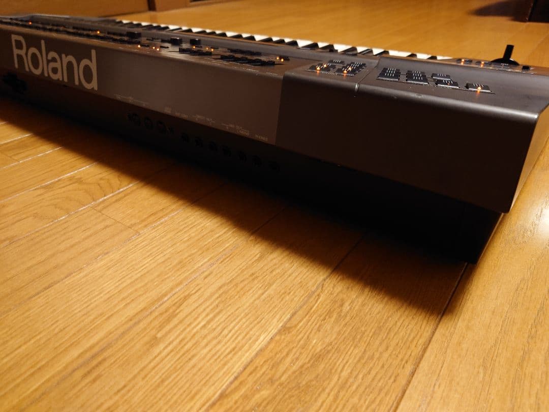 ローランド JD-800 シンセサイザー