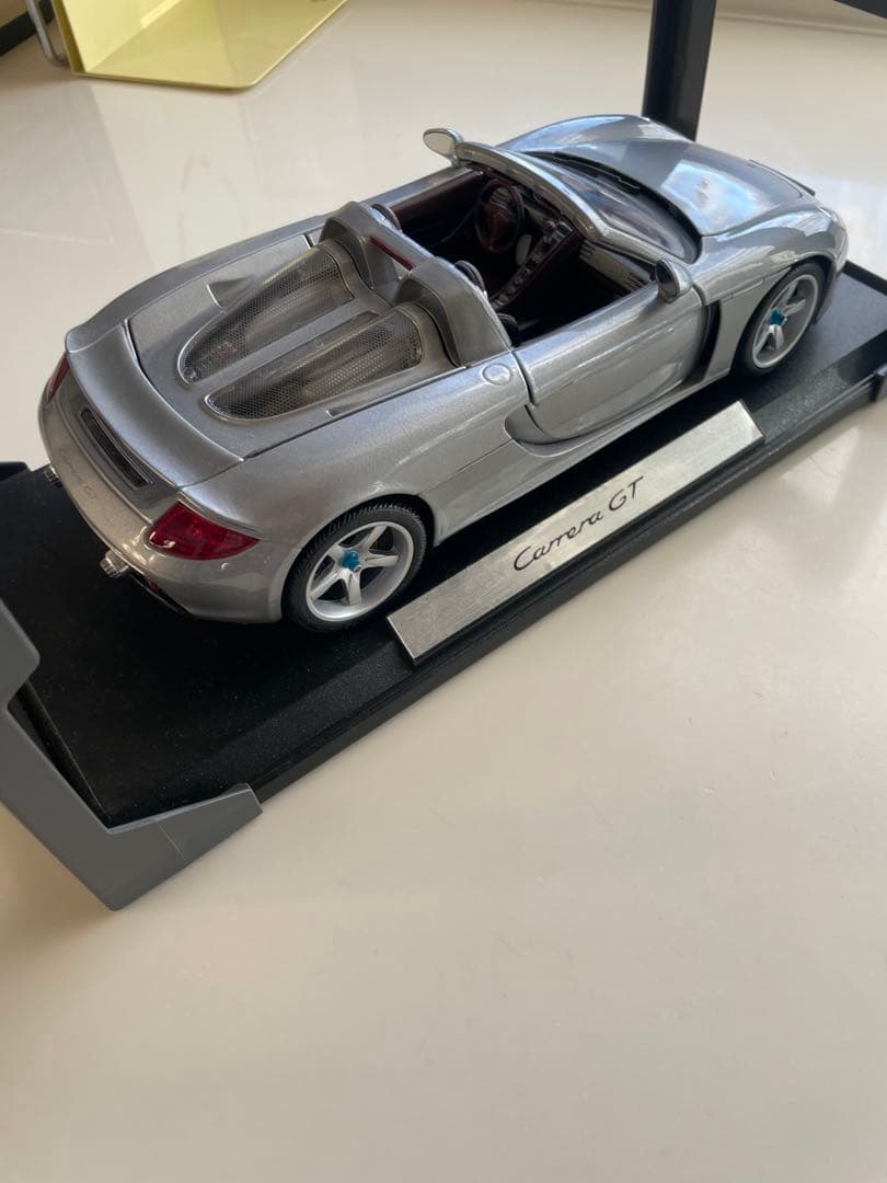 レア！PORSCHE純正　ポルシェカレラGT 1/18 ミニカー