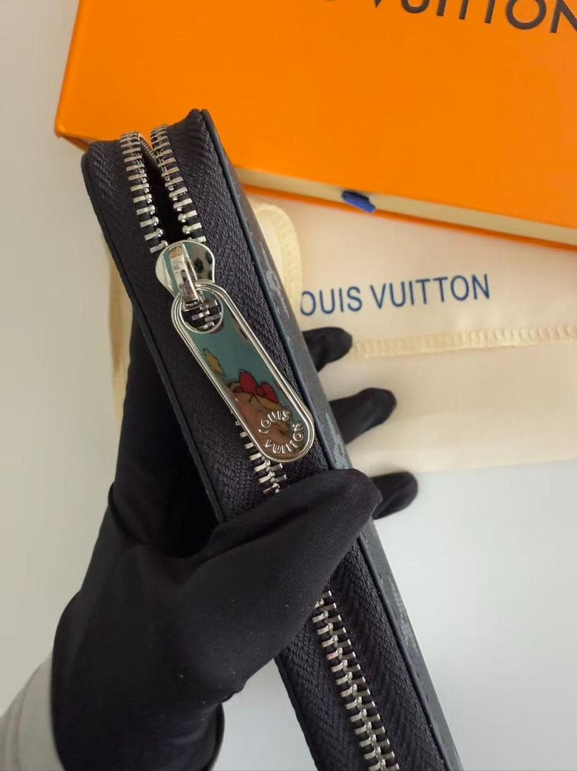 美品 ロゴ長財布 ブラック/ホワイト