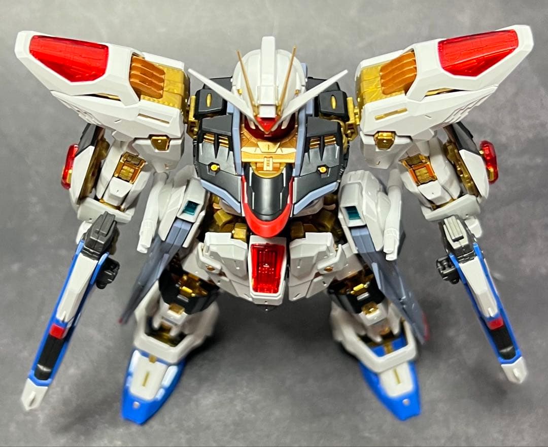 MGEXストライクフリーダムガンダム組み立て品