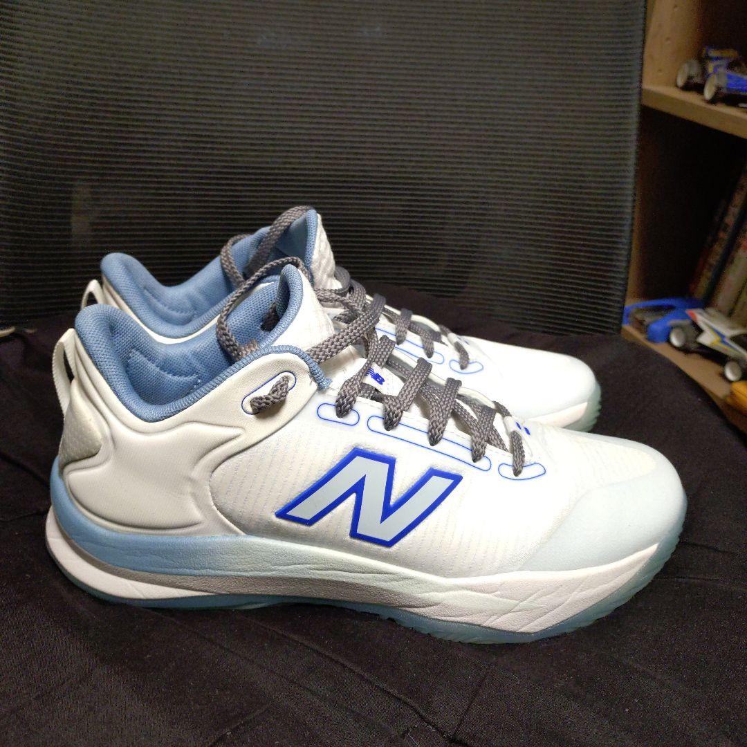 【27cm】New Balance バレーボールシューズ ※箱無し、グレーの紐付