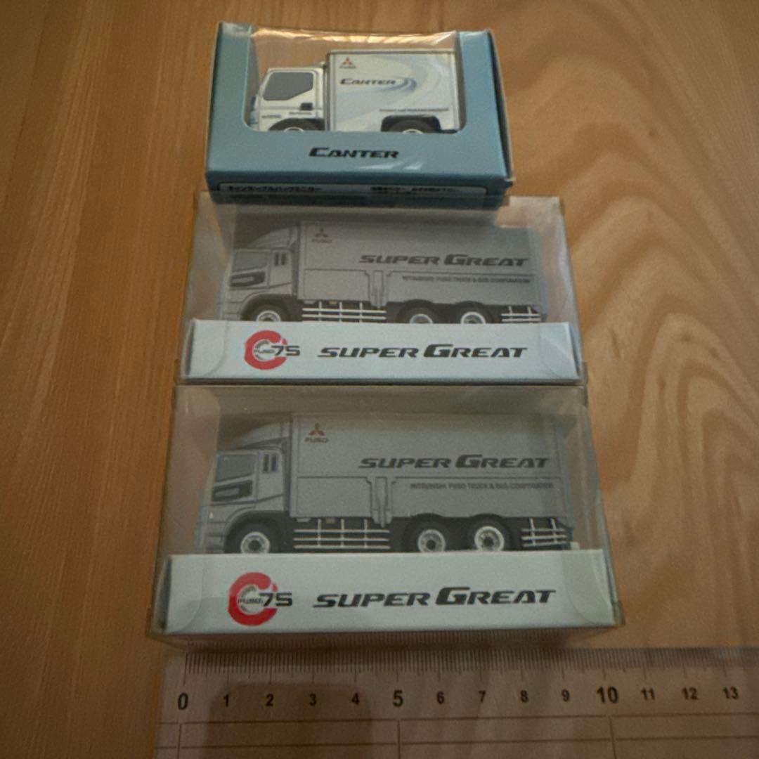 MITSUBISHI FUSO ミニカー3台セット