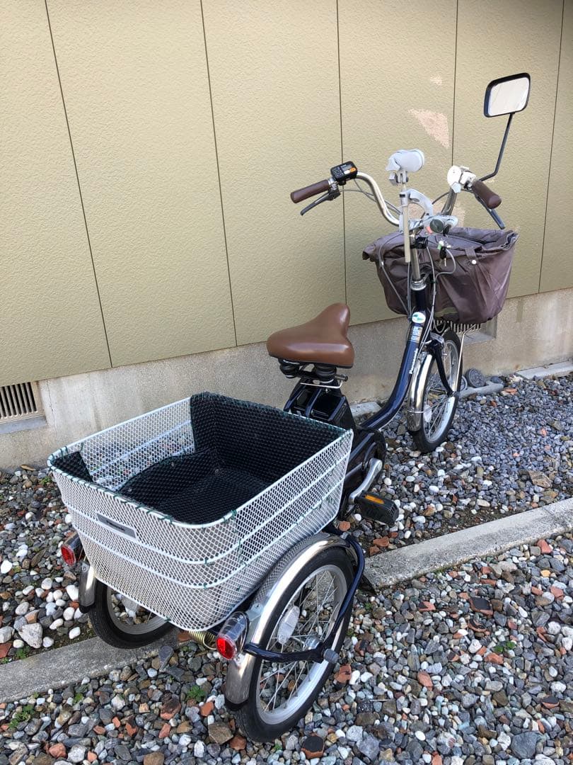 三輪電動アシスト自転車 黒 前後バスケット付き