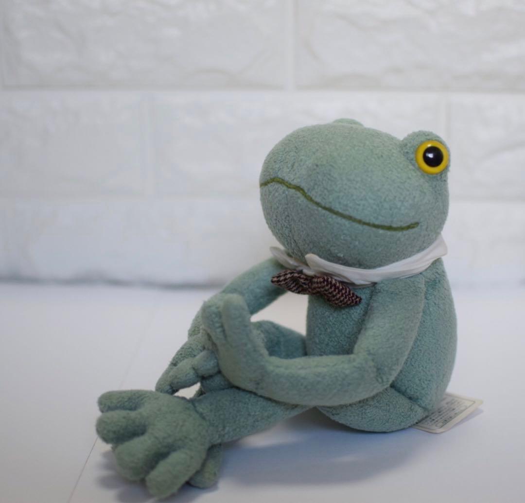 モンスイユ　カエル　ぬいぐるみ