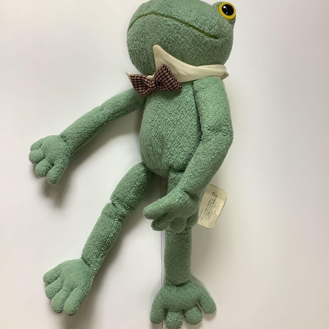 モンスイユ　カエル　ぬいぐるみ