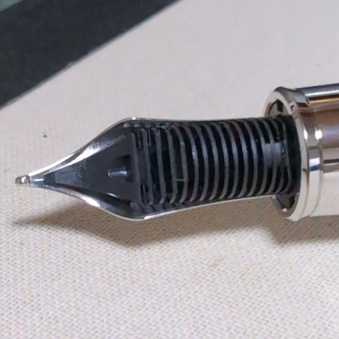 【未使用・正規店購入品♪】 モンブラン 万年筆 作家シリーズ グリム兄弟 限定品