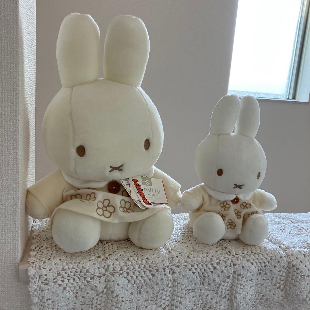 希少✴︎white miffy 花柄ドレスミッフィー