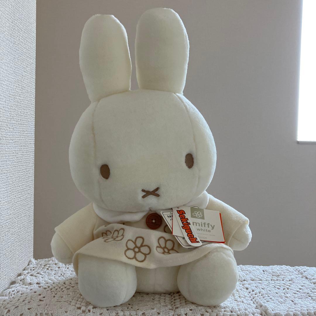 希少✴︎white miffy 花柄ドレスミッフィー