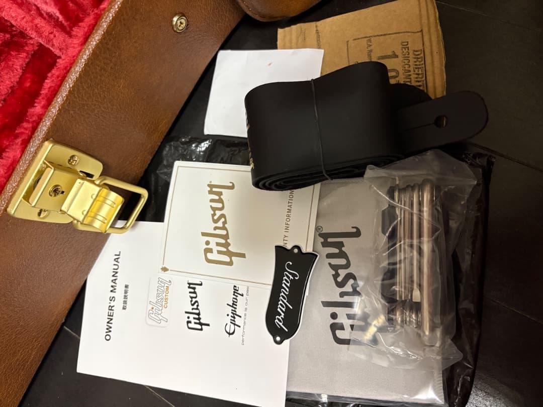 おいもちゃんGibson LesPaulStandard 50s Gold