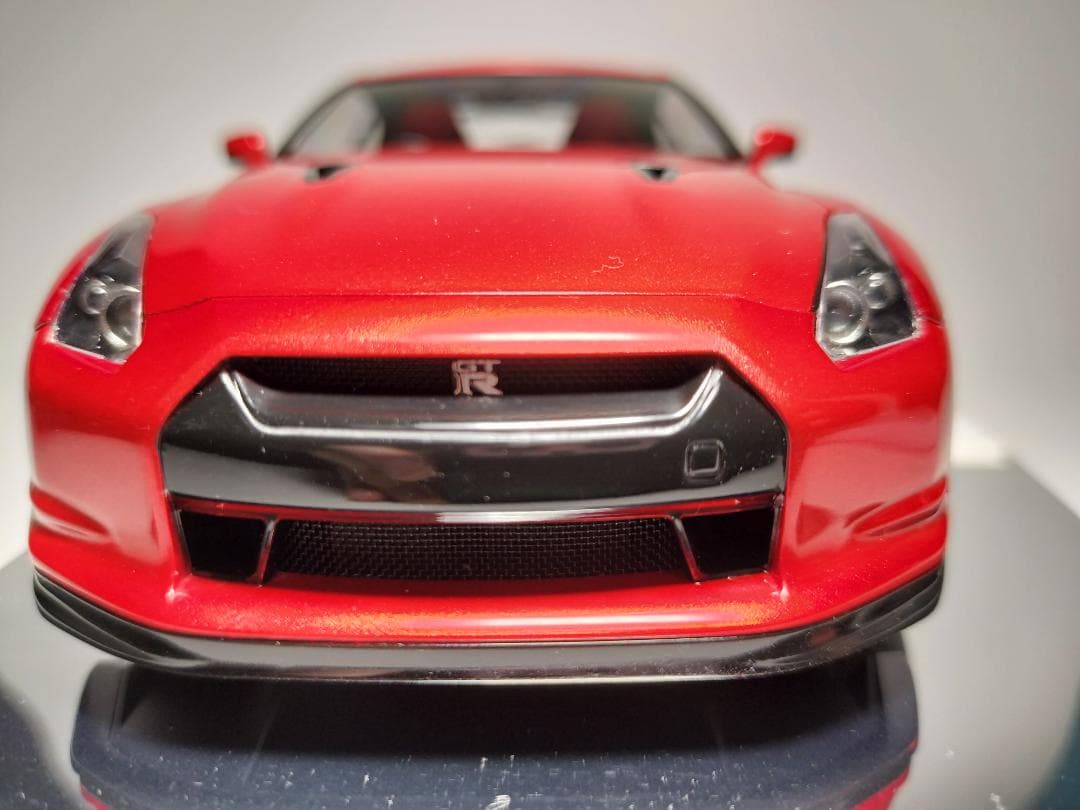 1/24 日産 R35 GTR プラモデル 完成品