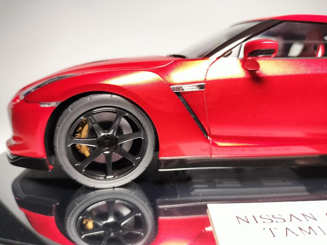 1/24 日産 R35 GTR プラモデル 完成品
