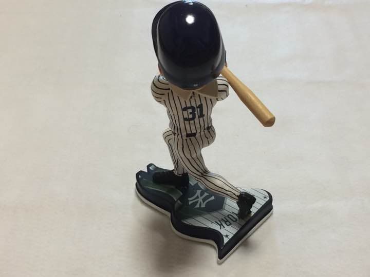 世界 2013個 限定品 イチロー ボブルヘッド フィギュア