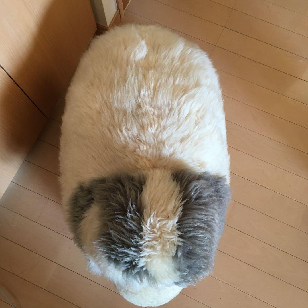 ムートンの羊の置物