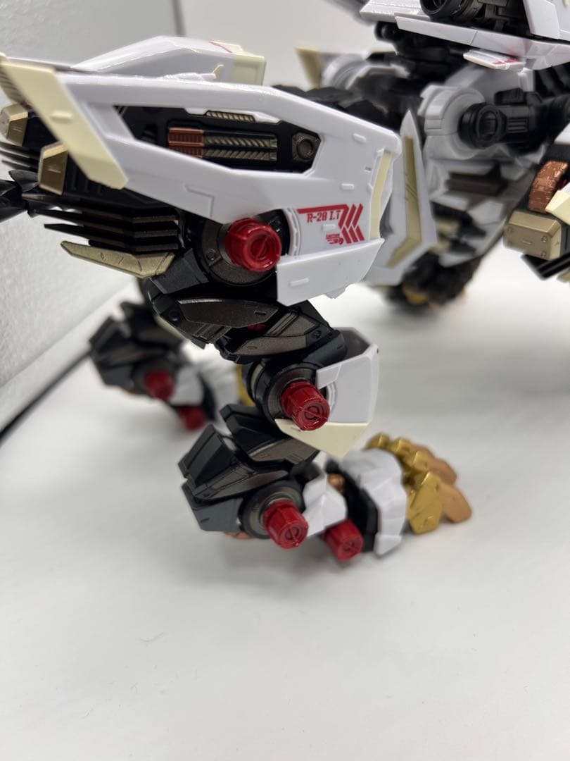 ゾイド　バンダイナムコ　超合金　ライガーゼロ