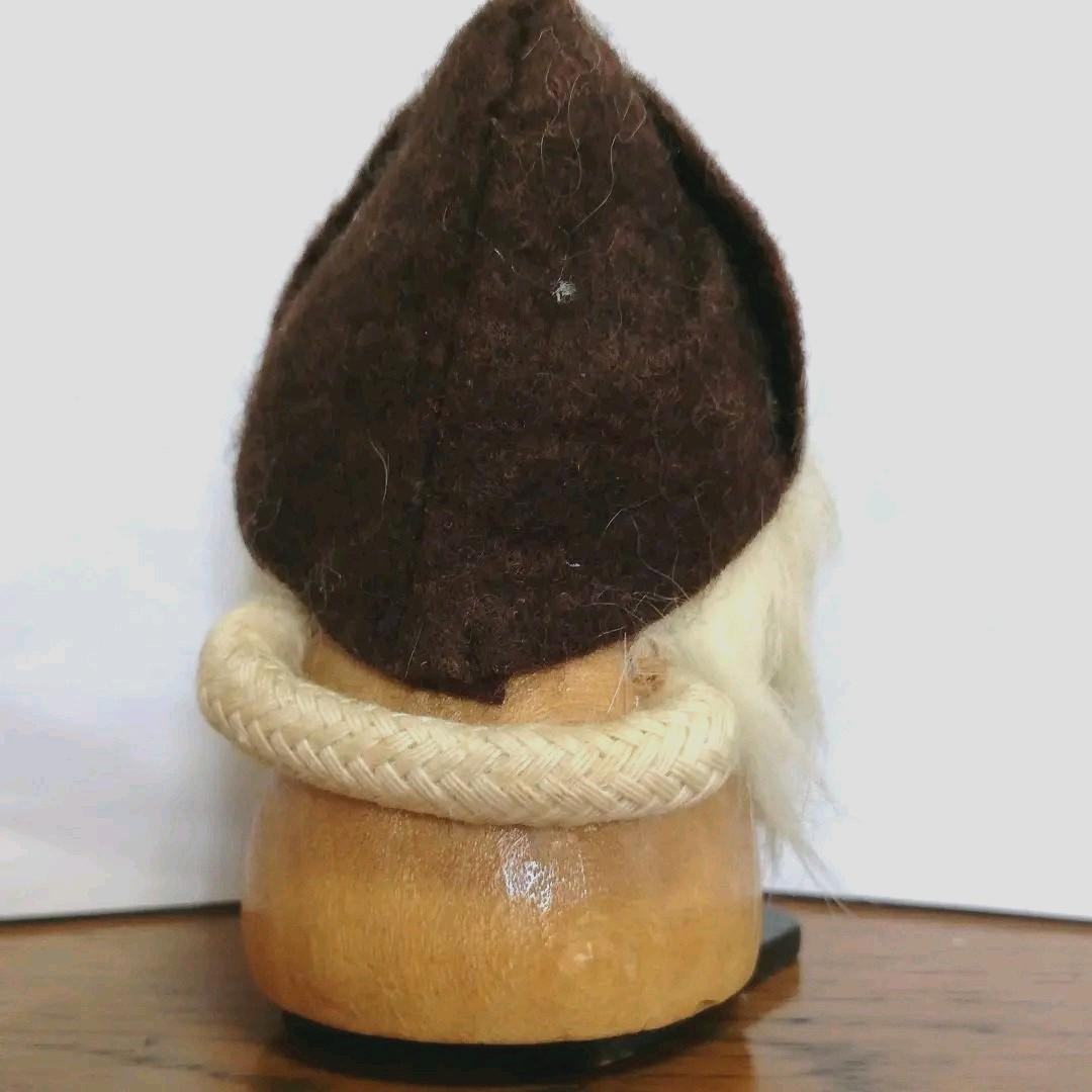 ヴィンテージ　木造りのお人形