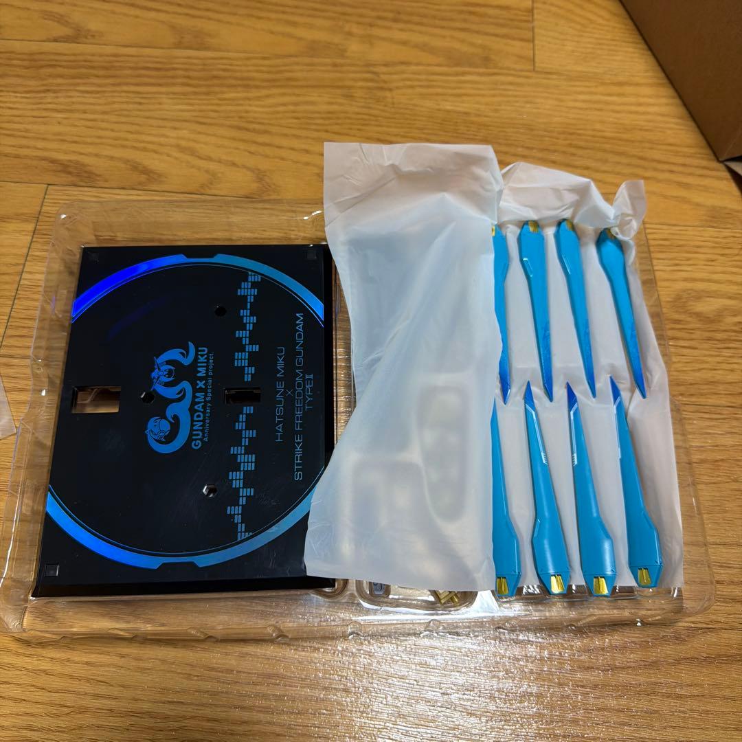 L ROBOT魂 ストライクフリーダムガンダム 弐式 初音ミク 開封品