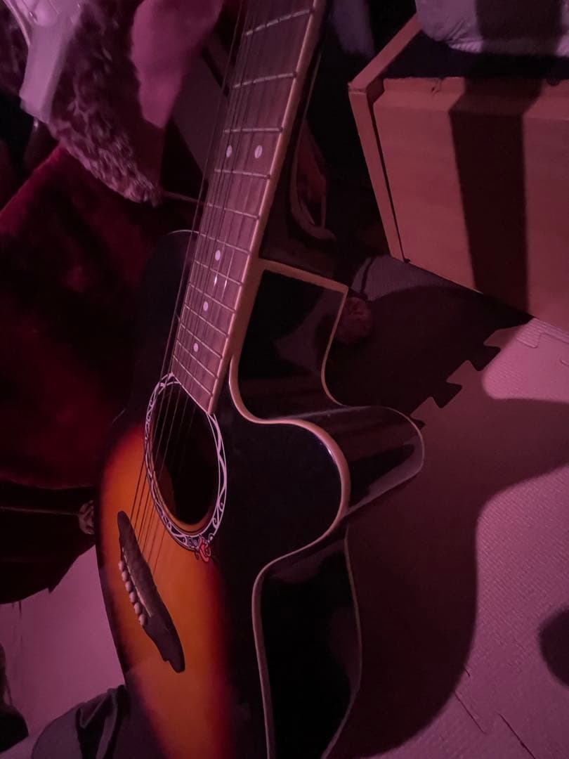 サンバースト アコースティックギター カッタウェイ