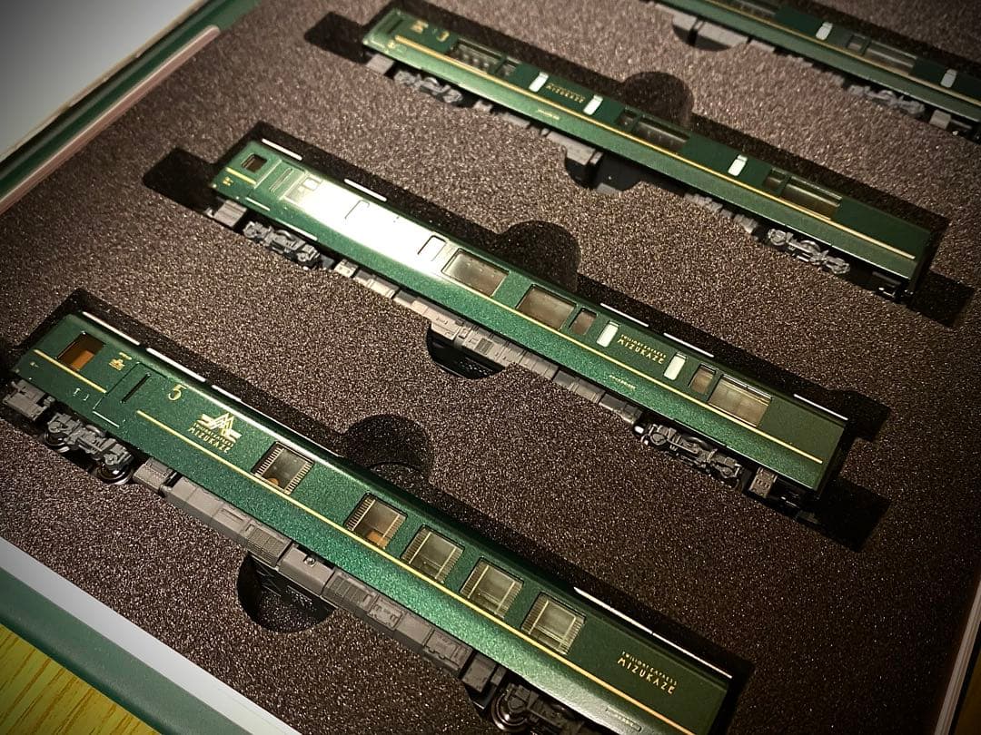 【特別企画品】KATO 10-1570 87系 瑞風 10両セット　(試走のみ)