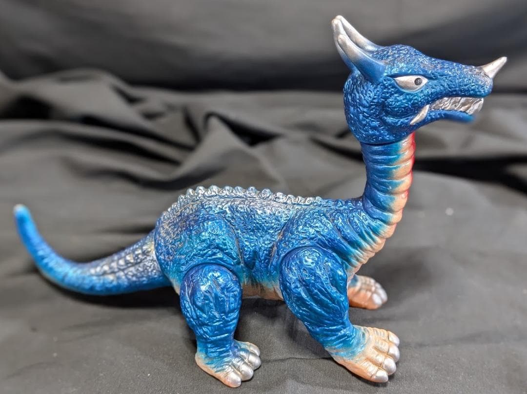 ミドロン（マスダヤ復刻）「スペクトルマン」登場怪獣ソフビフィギュア