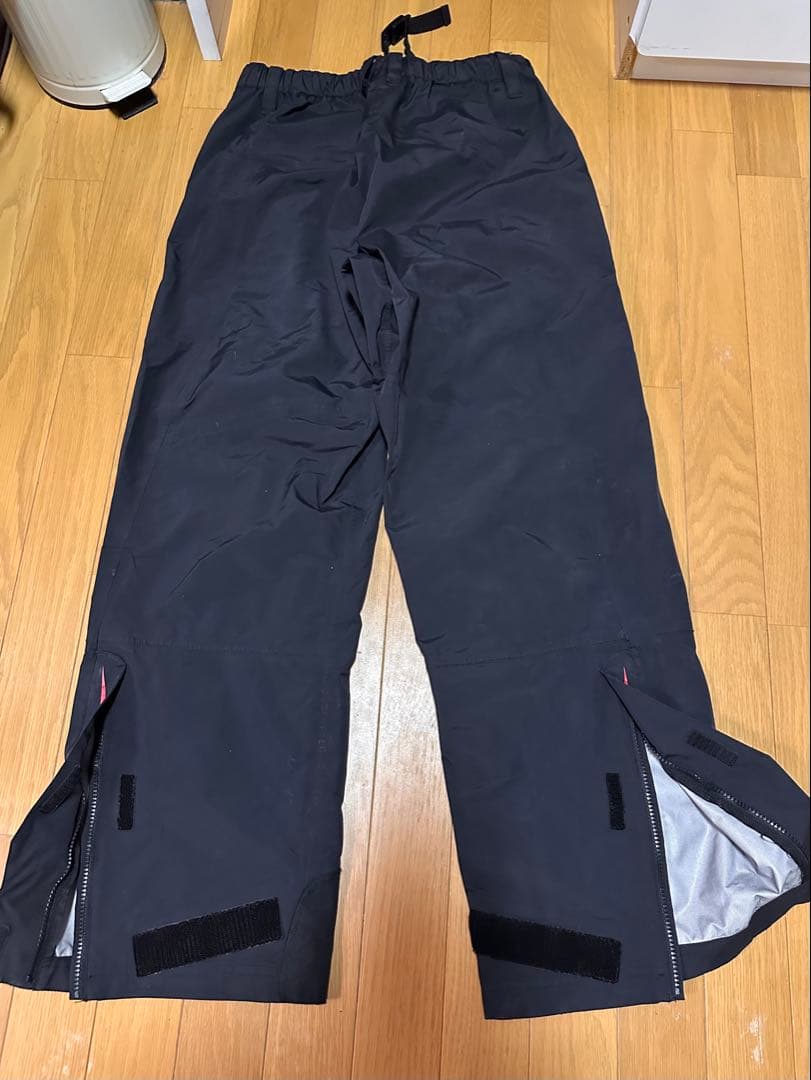 Gamakatsu レインウェア ブラック/レッド
