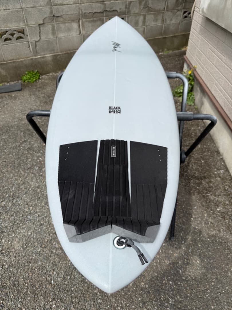 MIND SURFBOARD / BLACK TWIN PIN モデル
