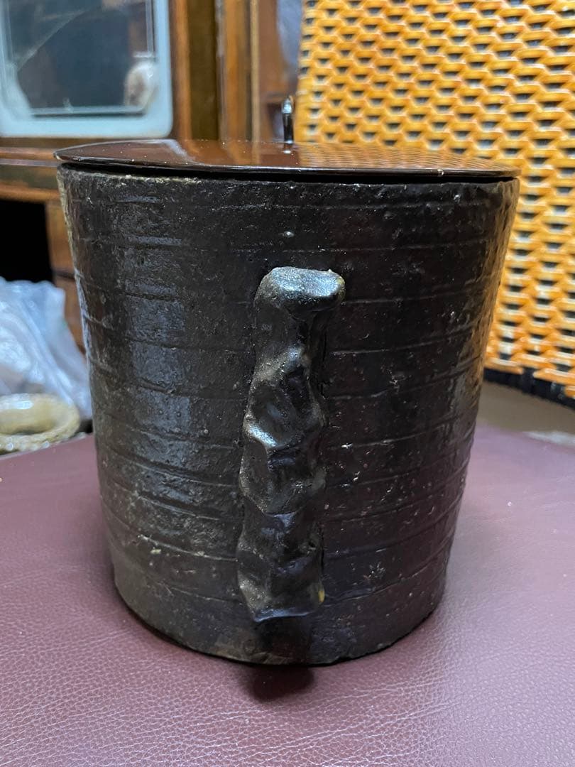 古備前　菅耳單口水指