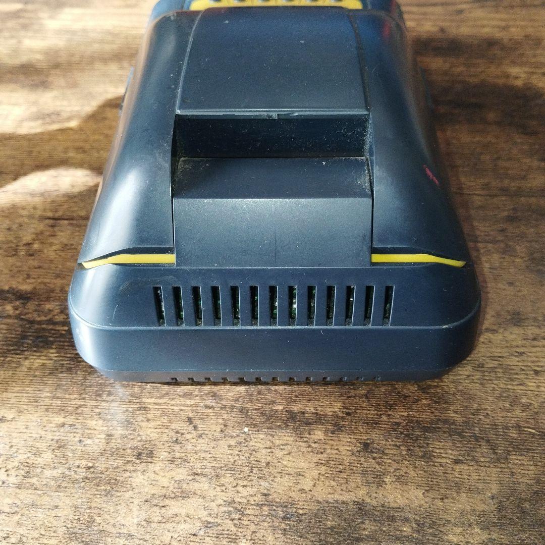 ZOOM FIRE 7010 ギターエフェクター　内蔵スピーカー