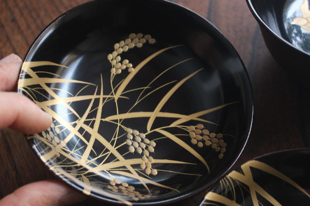 デッドストック！風情ある糸目地に優美な雀稲穂蒔絵の映えるお椀2点（検蒔絵椀雑煮椀