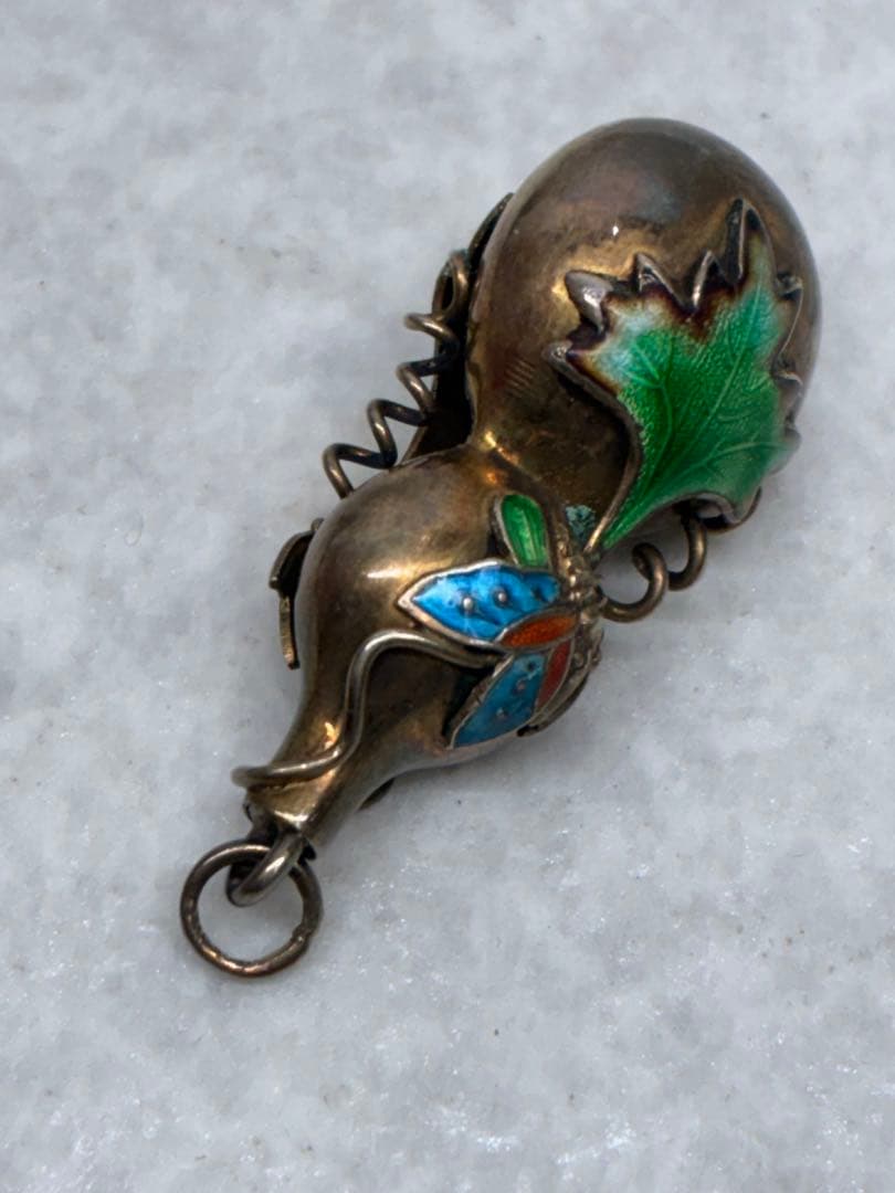 Z）ひょうたん レトロ 瓢箪 縁起物 時代 蝶と葉 工芸品 提げ物？ペンダント？
