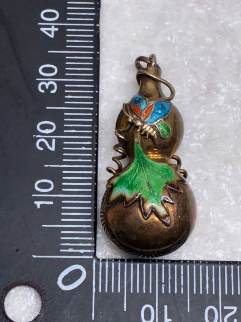 Z）ひょうたん レトロ 瓢箪 縁起物 時代 蝶と葉 工芸品 提げ物？ペンダント？