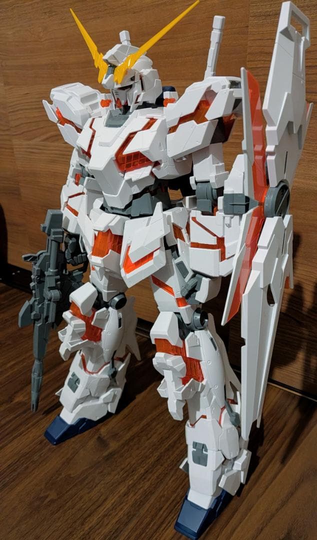メガサイズ　ユニコーンガンダム（ヘッドディスプレイ２種付き）素組み