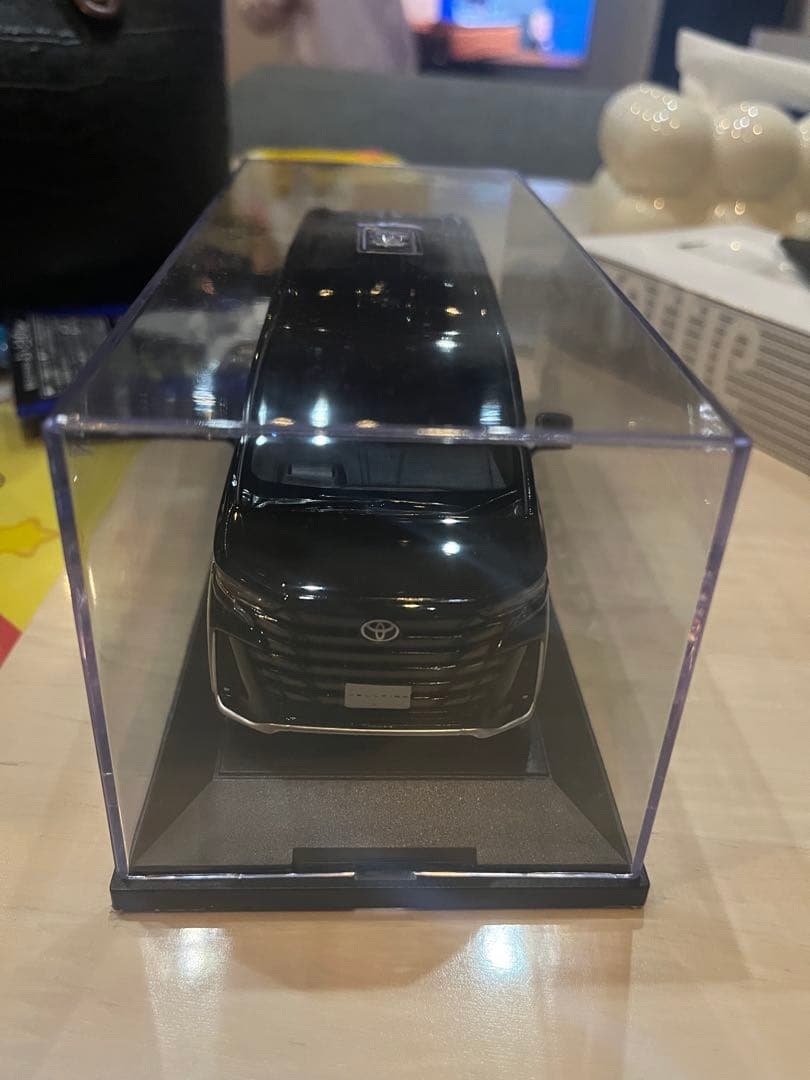 非売品！VELLFIRE 1/43スケールモデルカー 黒