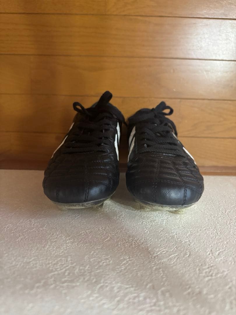 【超お買い得 】YASUDA サッカーシューズ ブラック/ホワイト　早いもの勝ち