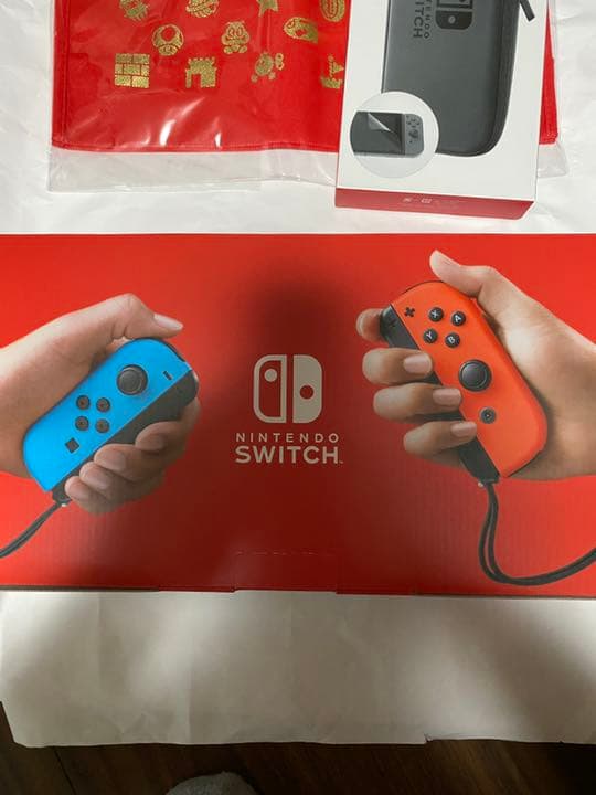 Nintendo Switch 新モデル　ネオンブルー、ネオンレッド　セット