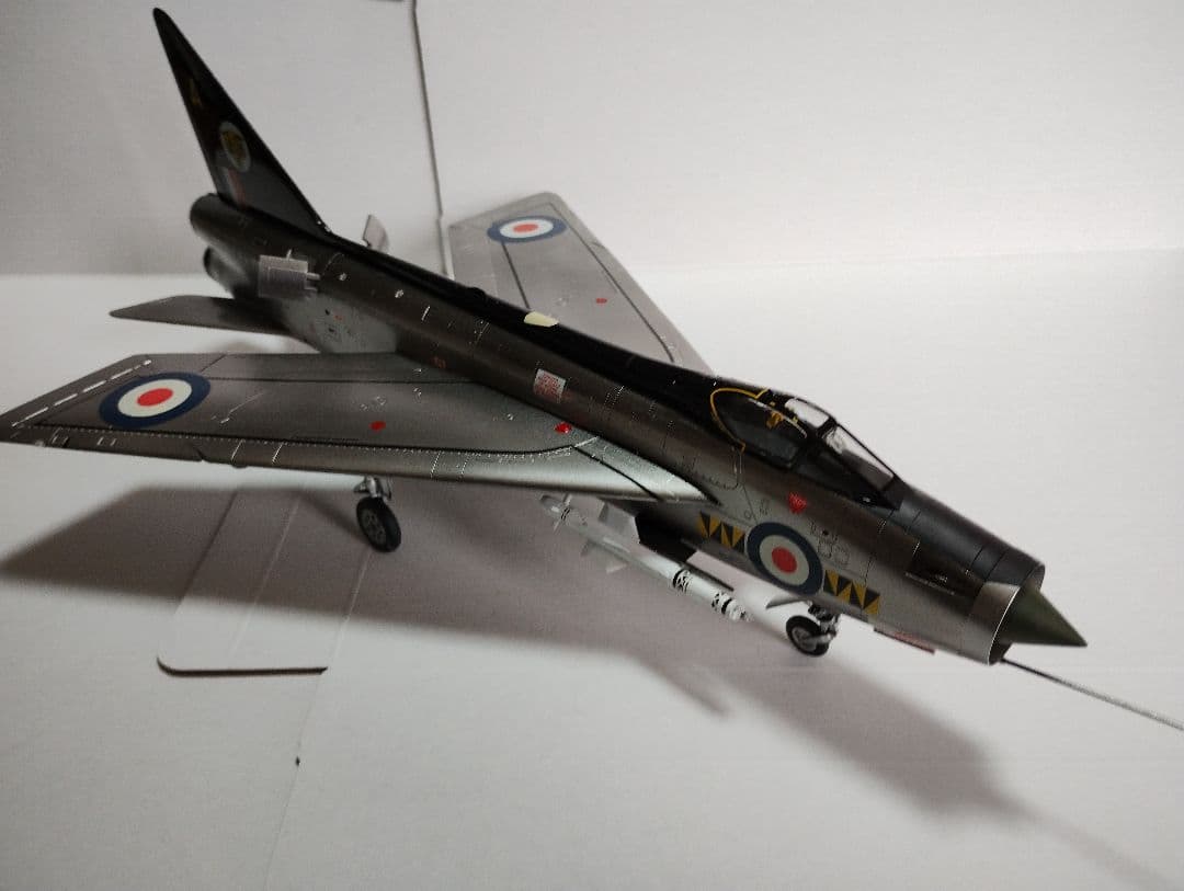 プラモデル完成機　1/48　E.E.ライトニングF1