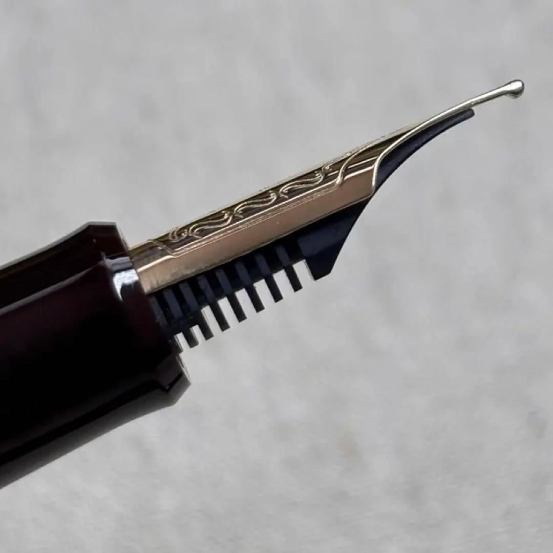PILOT パイロットCUSTOM カスタム ８２３　14K 585 B太字