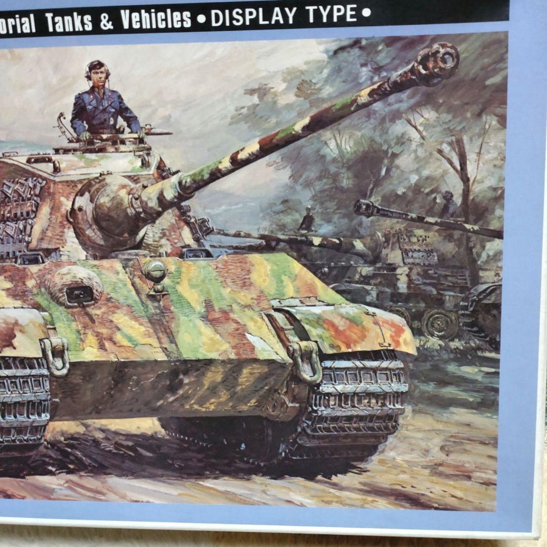 1:35 スケール 　　　　　　戦車モデル 　ニチモ