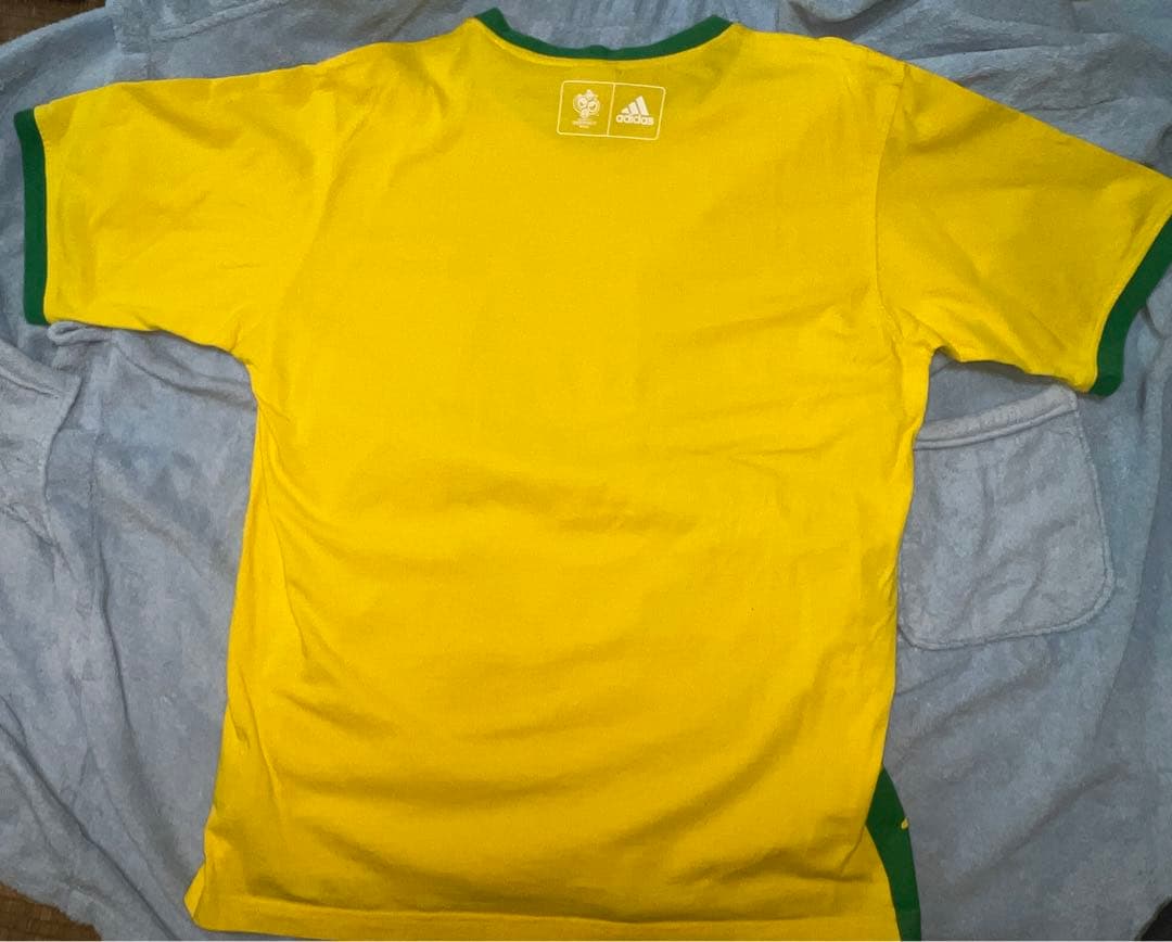 2006年 FIFAワールドカップ・ブラジル代表KAKA背番号8公式ユニフォーム