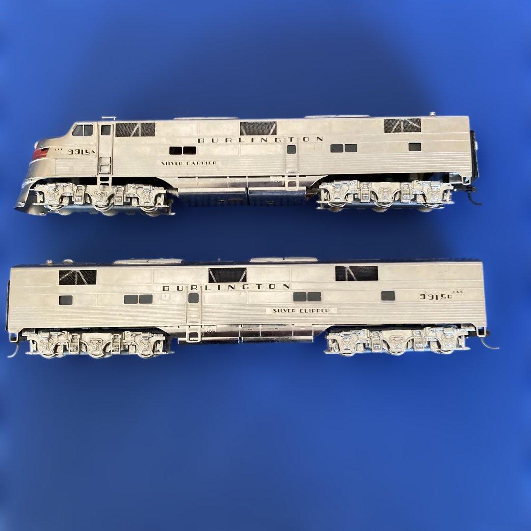 鉄道模型 ディーゼル機関車　HO 2両セット