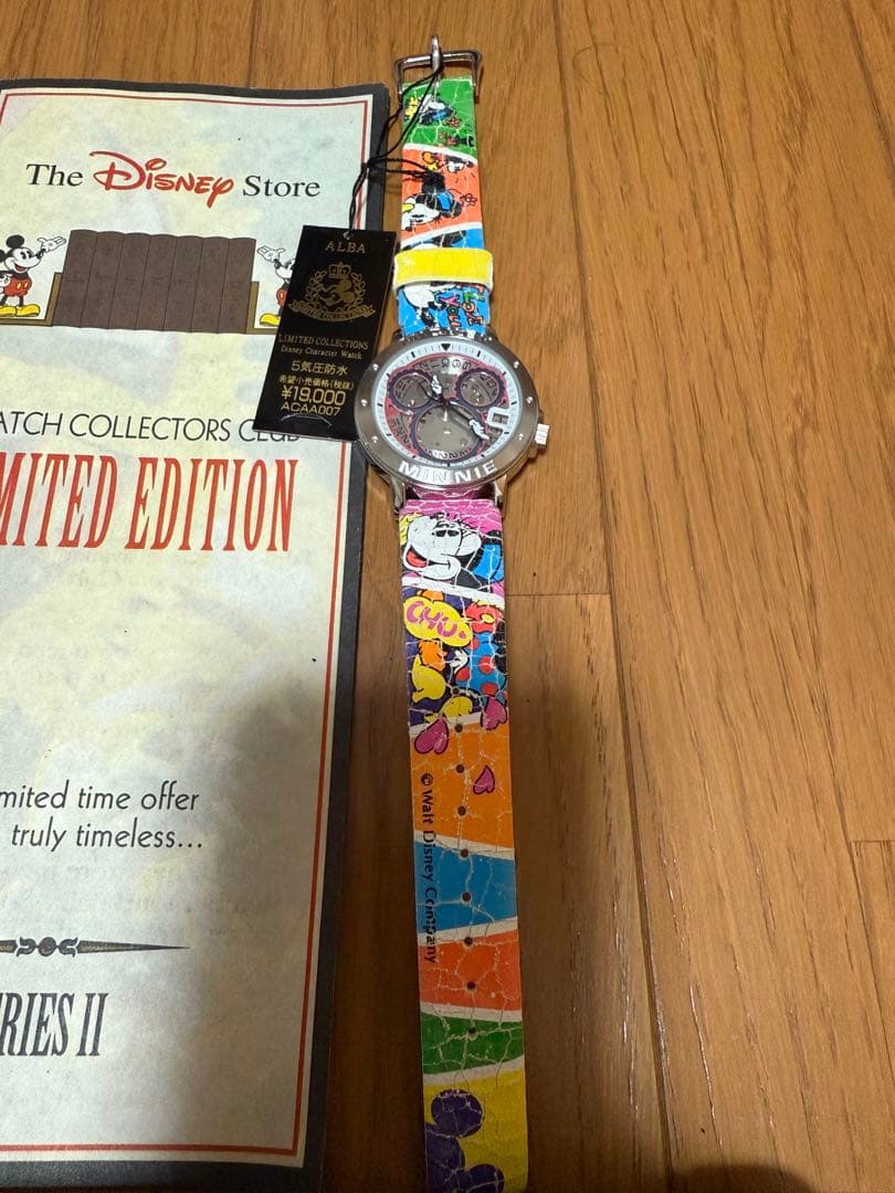 世界で限定1993個ディズニーウォッチLIMITED COLLECTIONS