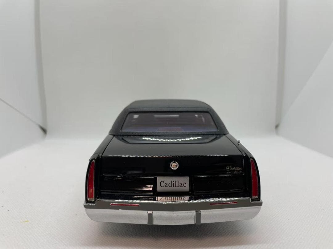 103-010 XIAOGUANG 1/18 キャデラック フリートウッド