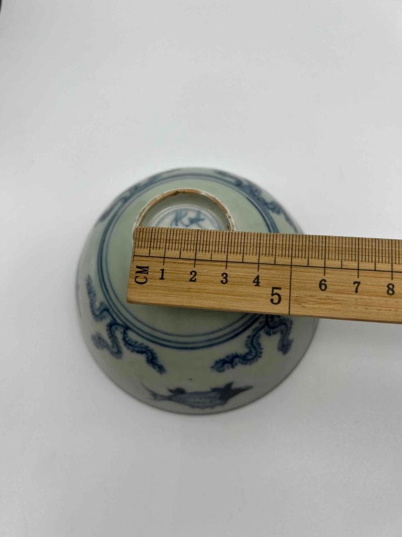 明時代　【大明成化年製】染付 青花魚藻文茶碗　古染付　唐物(D-86)