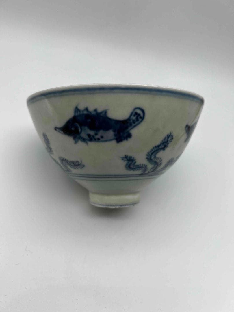 明時代　【大明成化年製】染付 青花魚藻文茶碗　古染付　唐物(D-86)