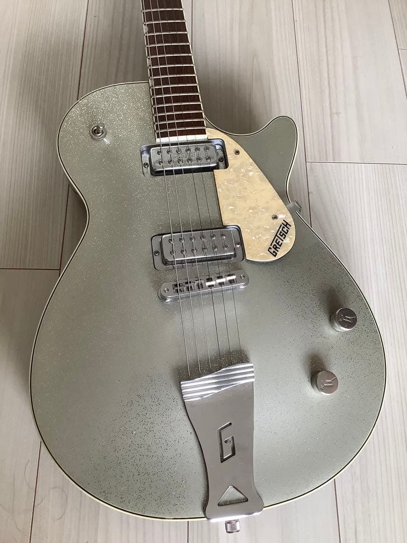 GRETSCH （替え弦・アンプコード付き）グレッチ　エレキギター