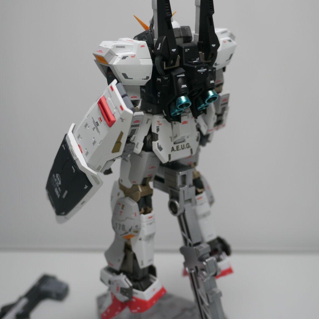 バンダイ RG ガンダムマークIIエゥーゴ仕様 塗装 完成品 ガンプラ