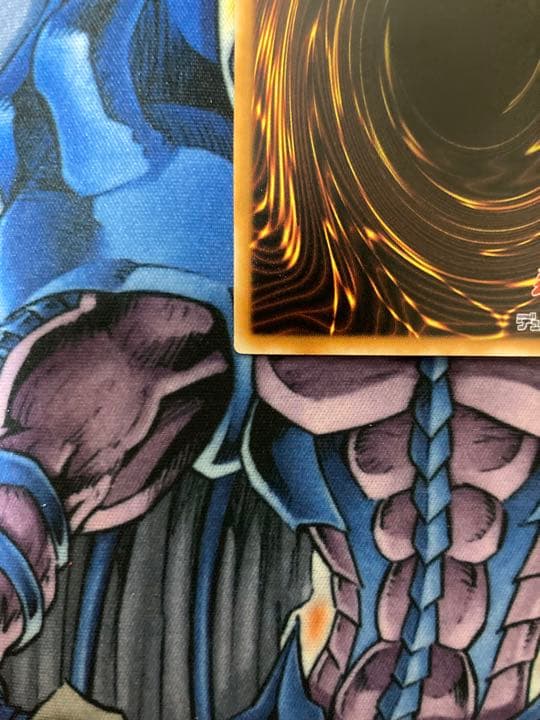 遊戯王 ブラック・マジシャン レリーフ　美品　ローダー付き