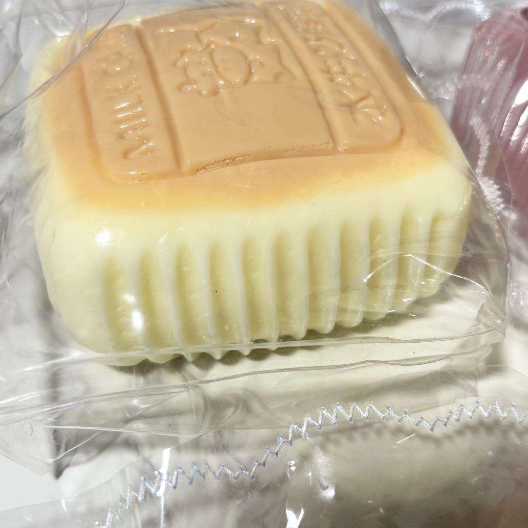 牛ケーキ スクイーズ 質感 サイズ 色々4個セット